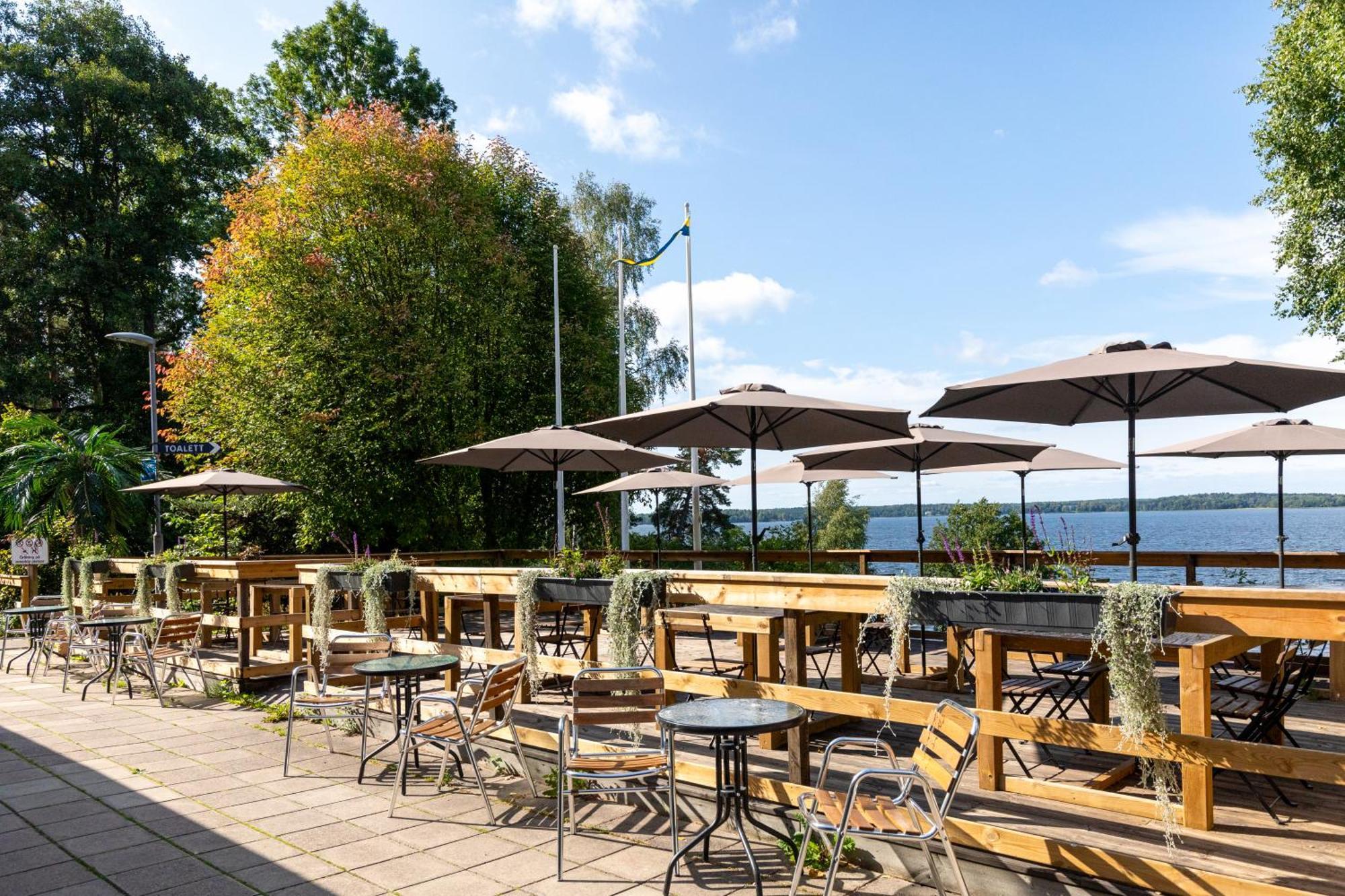 Kallhaellsbaden Strandhotell イェルフェッラ エクステリア 写真