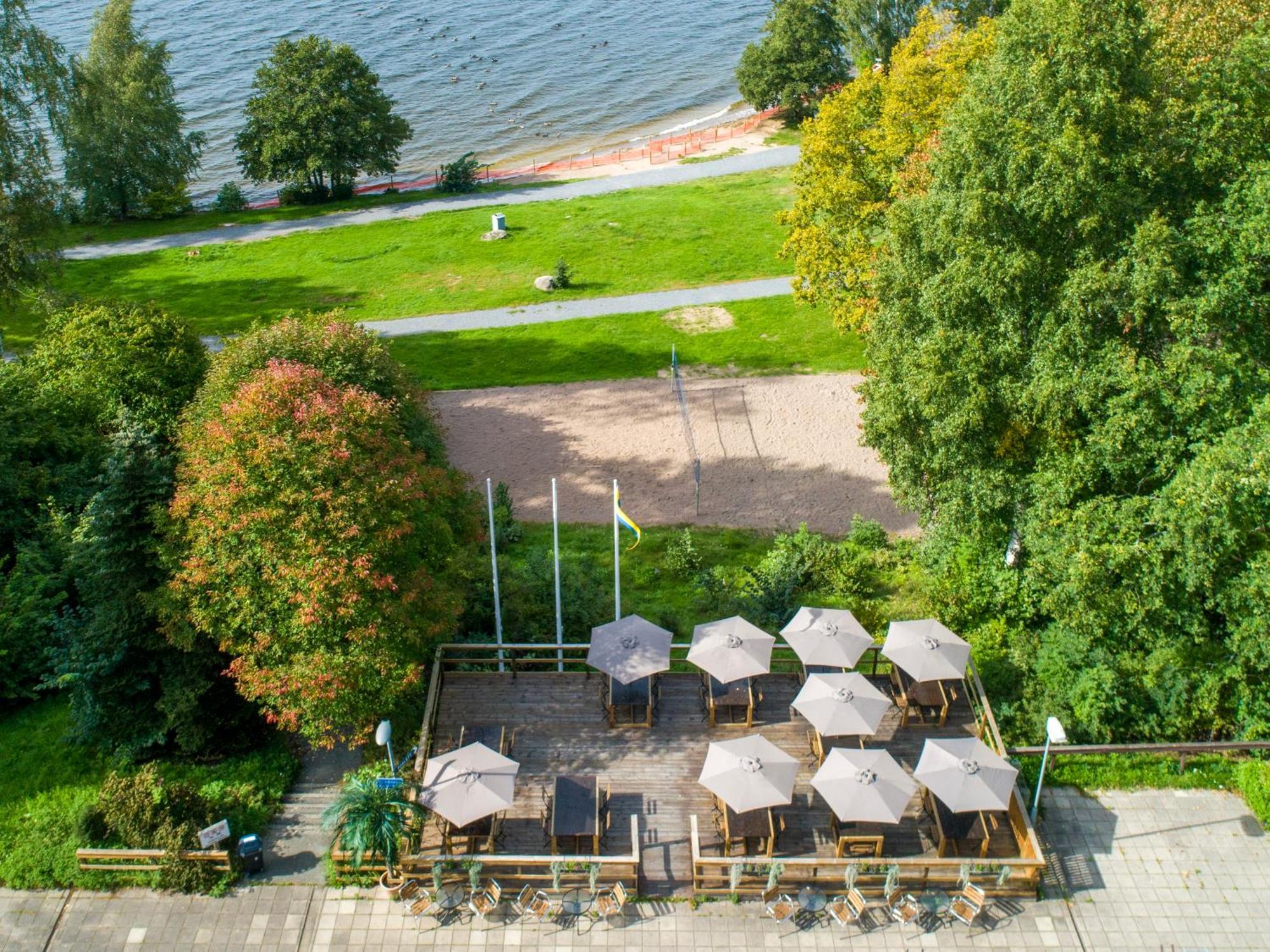 Kallhaellsbaden Strandhotell イェルフェッラ エクステリア 写真