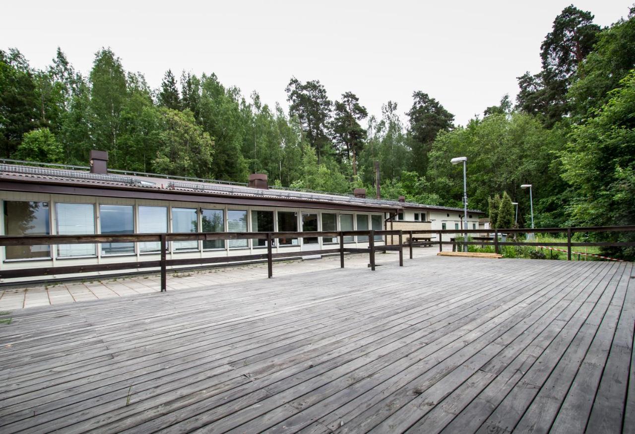 Kallhaellsbaden Strandhotell イェルフェッラ エクステリア 写真